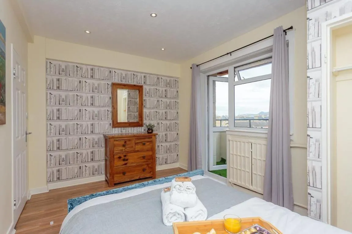 Appartement Gorgeous 3-Bed Flat, 15 Minutes To City Centre Édimbourg