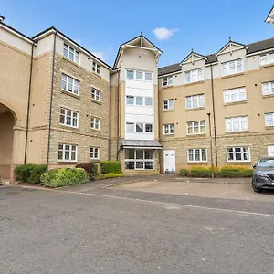 Apartment Modern 1br Flat - Free Parking + Lift, Edinburgh