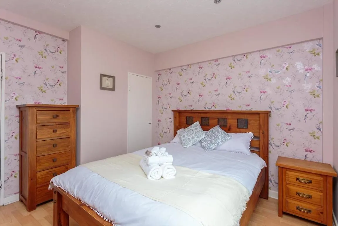 Apartment Gorgeous 3-Bed Flat, 15 Minutes To City Centre Edinburgh United Kingdom